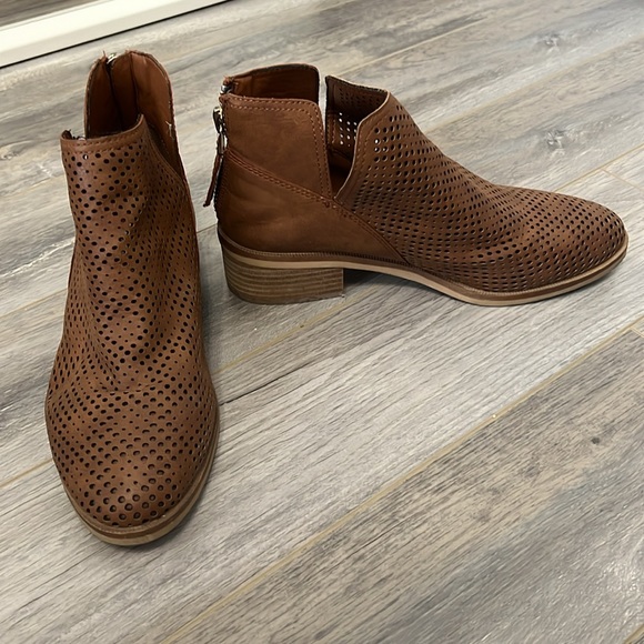 Steve Madden Flourish Ankle Bootie - Picture 2 of 5